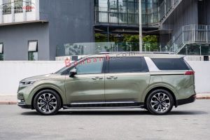 Xe Kia Carnival Signature 2.2D 2024