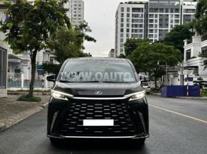 Xe Lexus LM 500h 2024