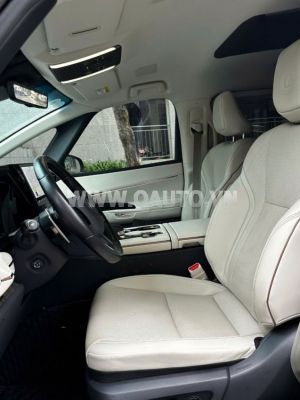 Xe Lexus LM 500h 2024