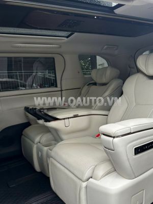 Xe Lexus LM 500h 2024