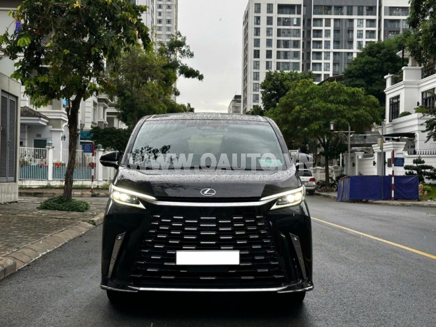 Lexus LM 500h 2024