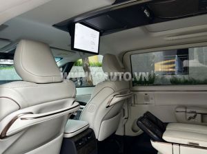 Xe Lexus LM 500h 2024