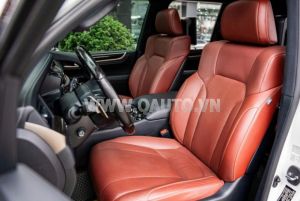 Xe Lexus LX 570 2020