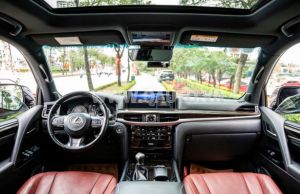 Xe Lexus LX 570 2020