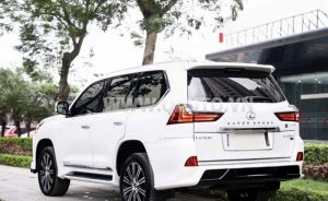 Xe Lexus LX 570 2020