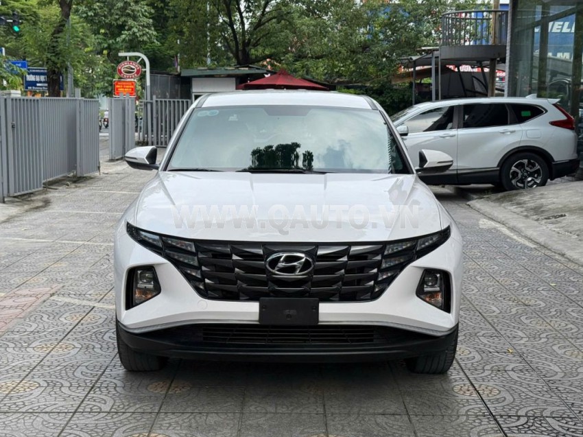 Hyundai Tucson 2.0 AT Tiêu chuẩn