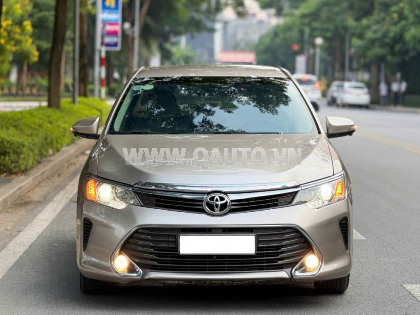 Toyota Camry 2.0E 2015