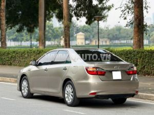 Xe Toyota Camry 2.0E 2015