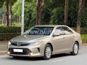 Xe Toyota Camry 2.0E 2015